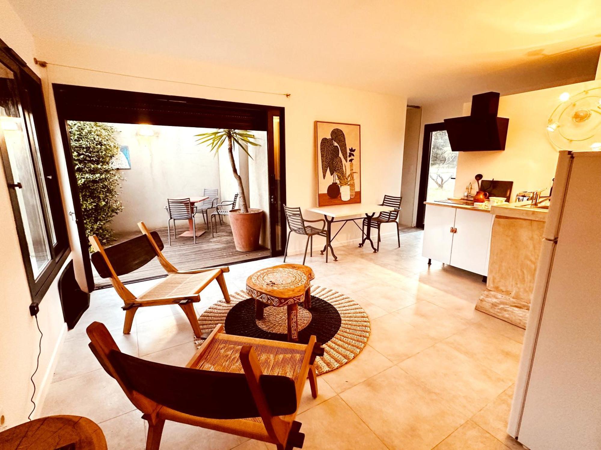 Les Madones Apartment Nîmes Exterior photo